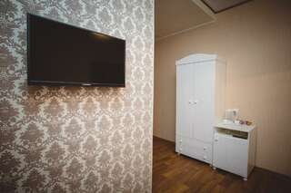 Мини-отель Белое Озеро Томск Номер улучшенный с 1 двуспальной кроватью-5