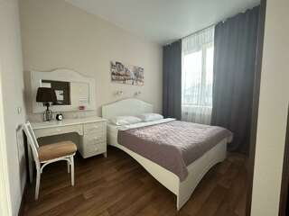 Мини-отель Белое Озеро Томск Номер улучшенный с 1 двуспальной кроватью-1